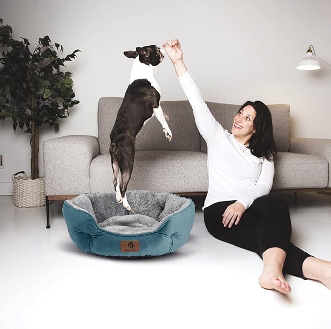 Polar Fleece Round Bed: Deep and Secure Rest for Your Pet